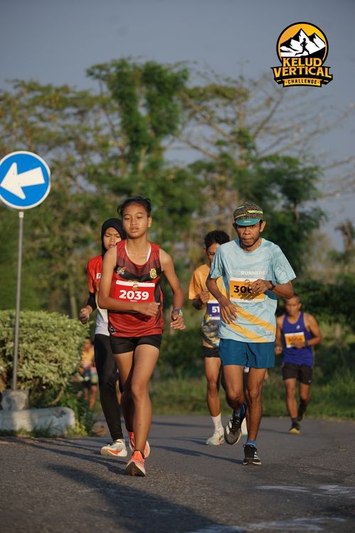 Race photo from Kelud Vertical Challenge 2024