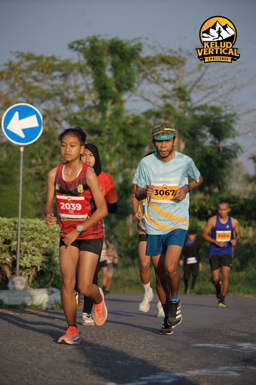 Race photo from Kelud Vertical Challenge 2024