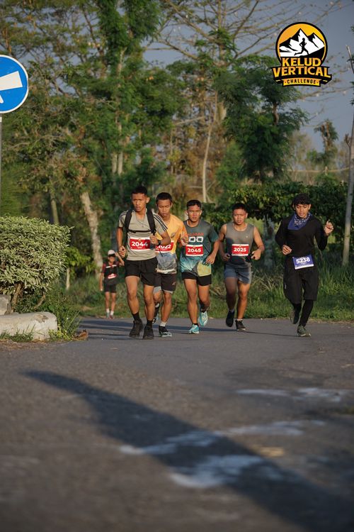 Race photo from Kelud Vertical Challenge 2024
