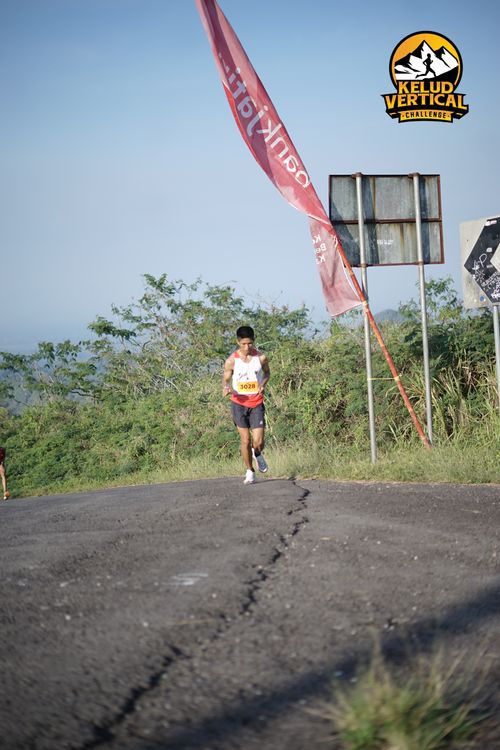 Race photo from Kelud Vertical Challenge 2024