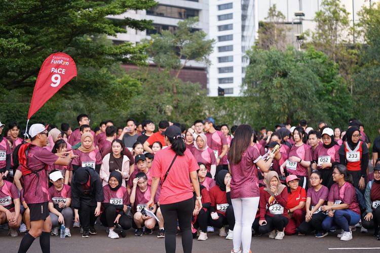 Race photo from Assurance Fun Run 2024