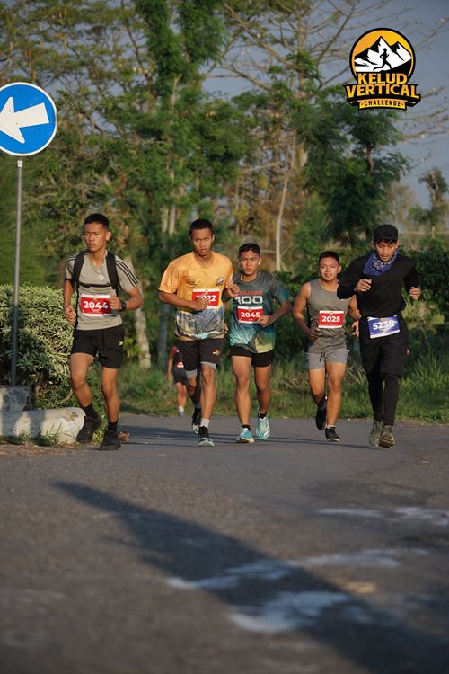 Race photo from Kelud Vertical Challenge 2024