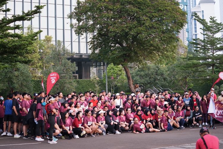 Race photo from Assurance Fun Run 2024