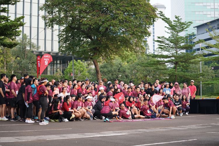 Race photo from Assurance Fun Run 2024