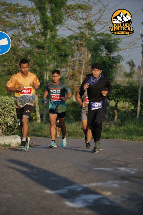 Race photo from Kelud Vertical Challenge 2024