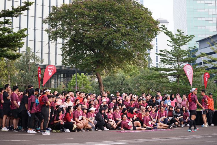 Race photo from Assurance Fun Run 2024