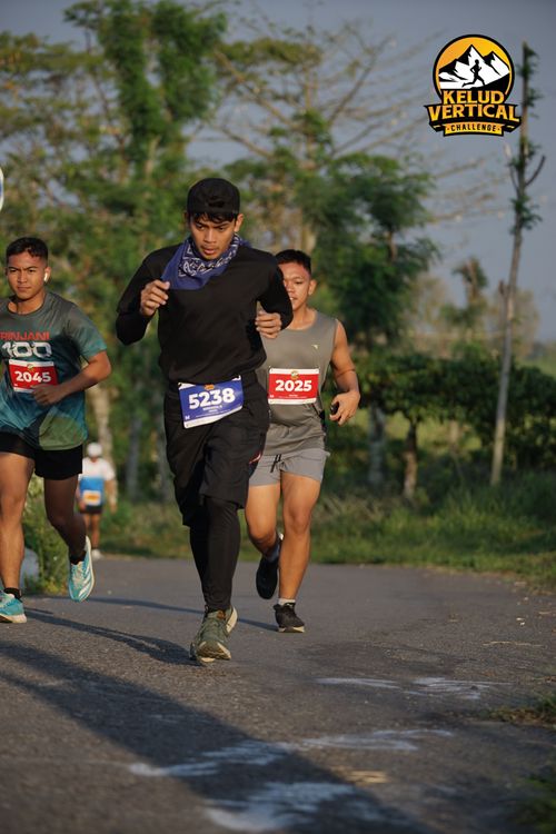 Race photo from Kelud Vertical Challenge 2024