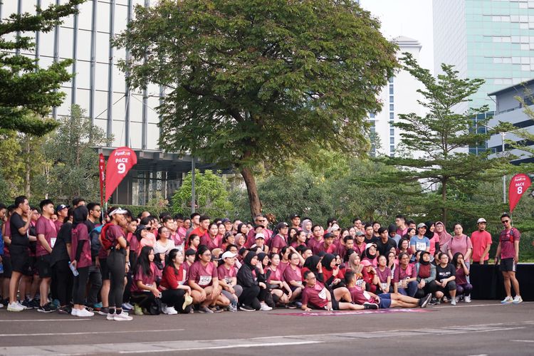 Race photo from Assurance Fun Run 2024