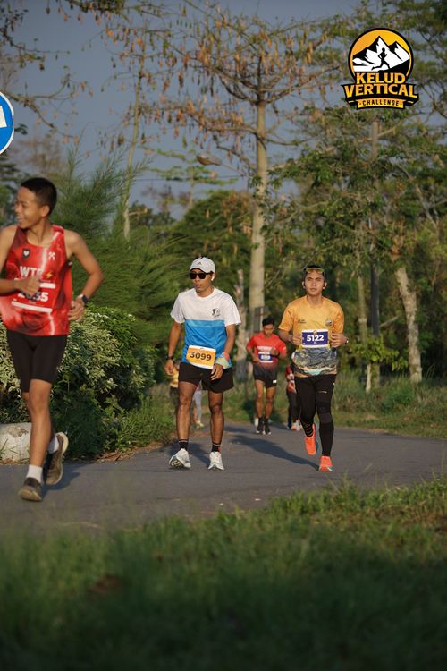 Race photo from Kelud Vertical Challenge 2024