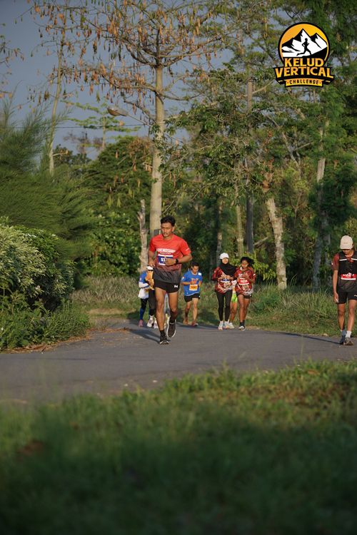 Race photo from Kelud Vertical Challenge 2024