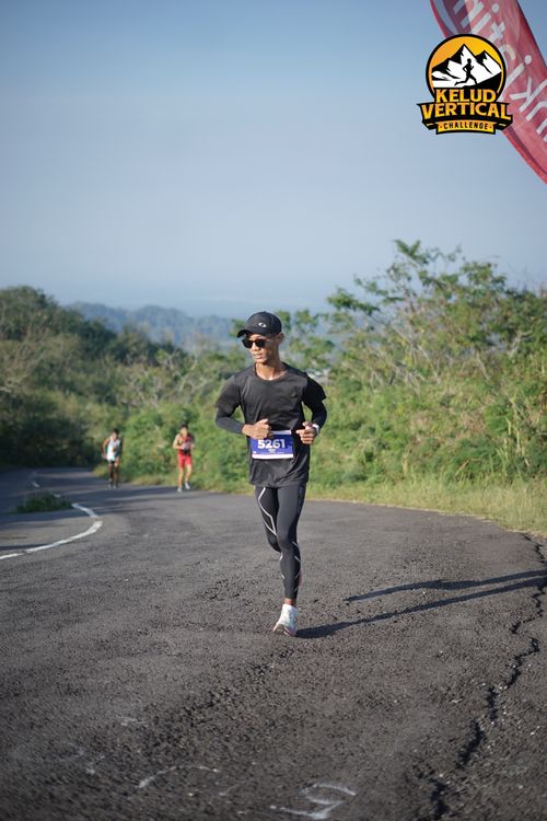 Race photo from Kelud Vertical Challenge 2024