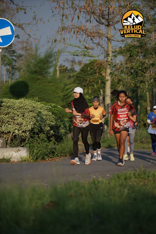 Race photo from Kelud Vertical Challenge 2024