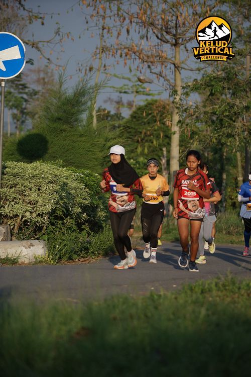 Race photo from Kelud Vertical Challenge 2024