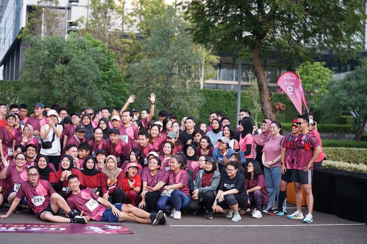Race photo from Assurance Fun Run 2024