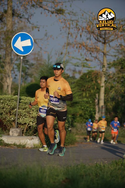 Race photo from Kelud Vertical Challenge 2024