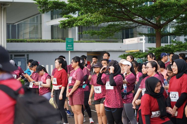 Race photo from Assurance Fun Run 2024