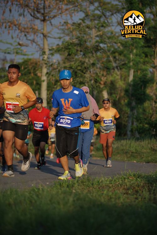 Race photo from Kelud Vertical Challenge 2024