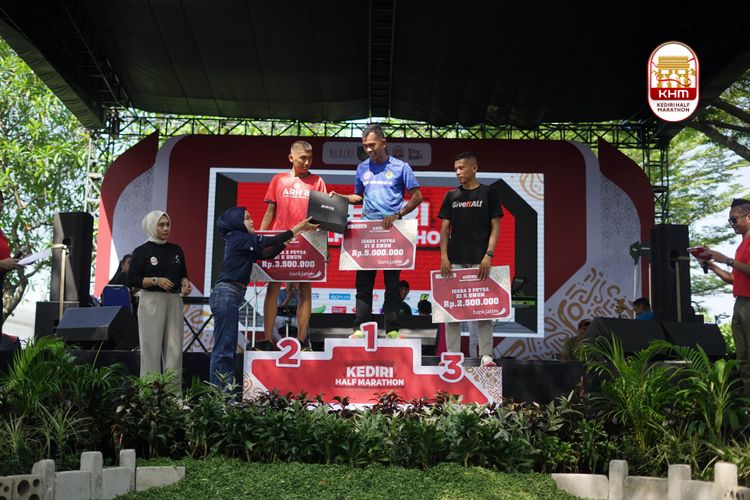 Race photo from Kediri Half Marathon 2025