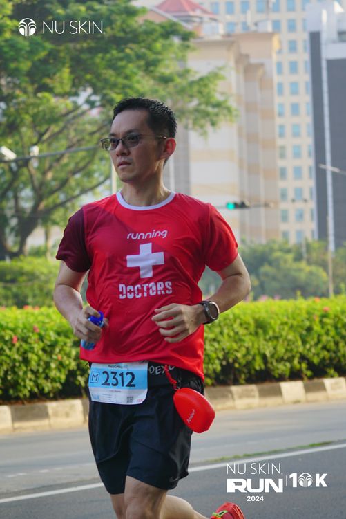 Race photo from Nu Skin Run 10K