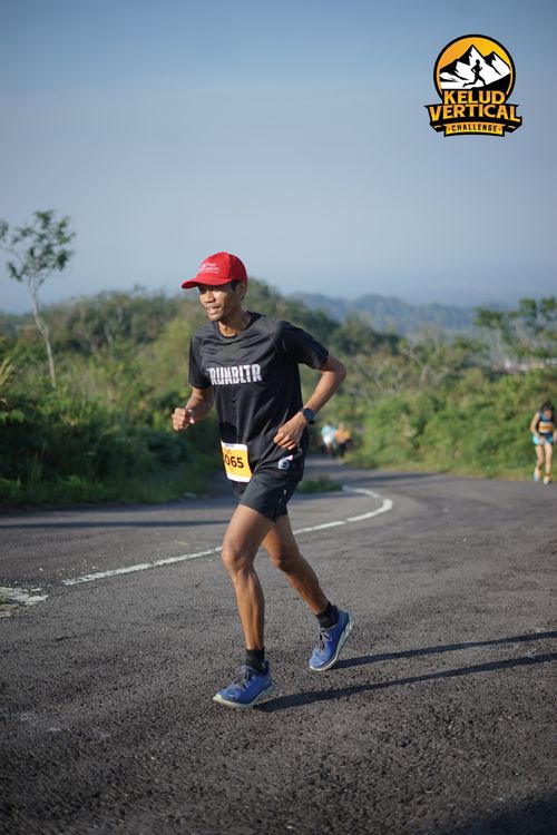 Race photo from Kelud Vertical Challenge 2024