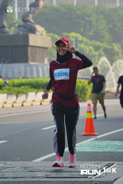 Race photo from Nu Skin Run 10K