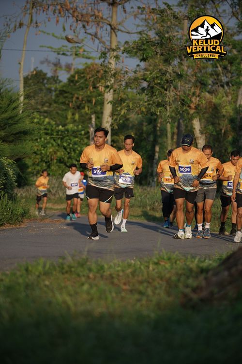 Race photo from Kelud Vertical Challenge 2024