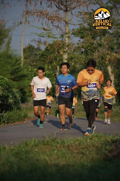 Race photo from Kelud Vertical Challenge 2024
