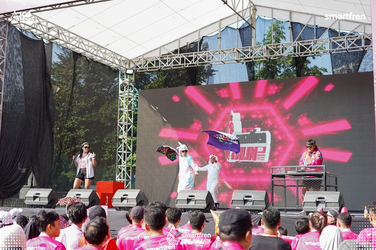 Race photo from Smartfren Run 2025 