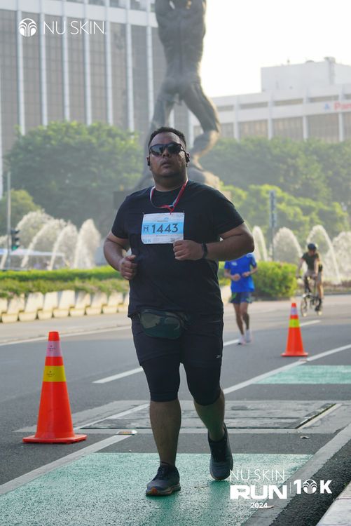 Race photo from Nu Skin Run 10K