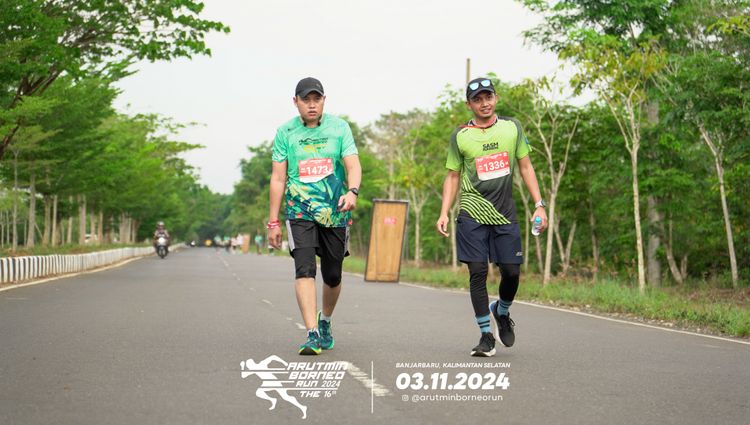 Race photo from Arutmin Borneo Run 2024