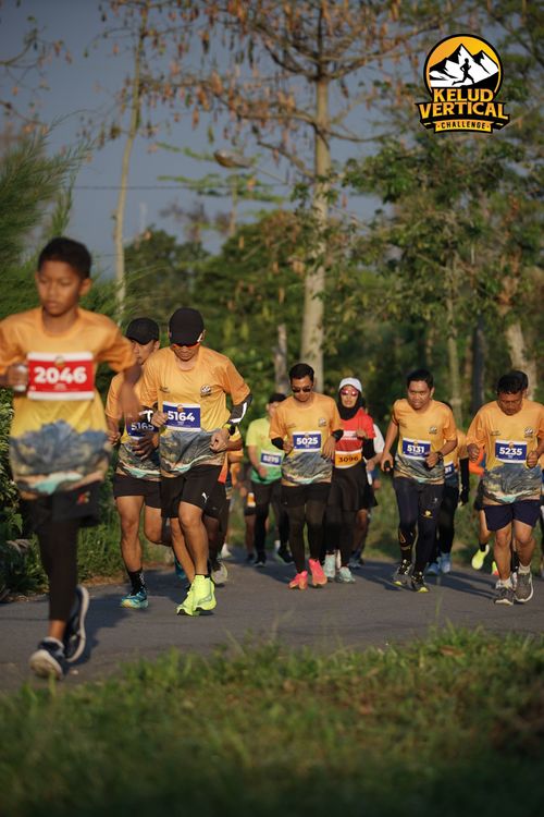Race photo from Kelud Vertical Challenge 2024