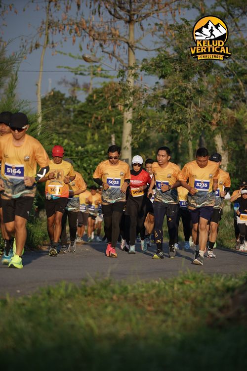 Race photo from Kelud Vertical Challenge 2024