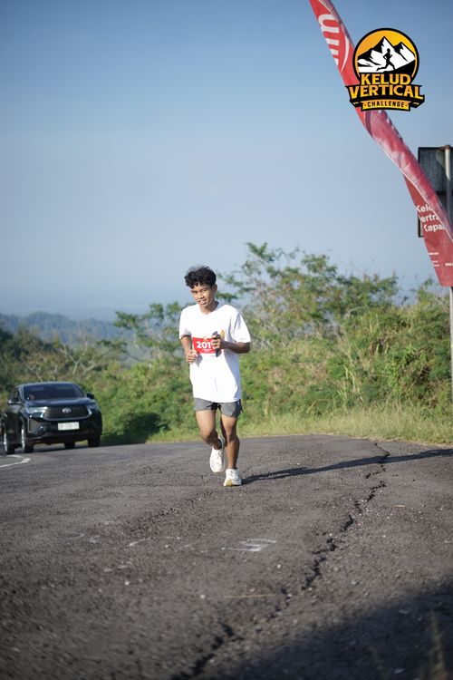Race photo from Kelud Vertical Challenge 2024