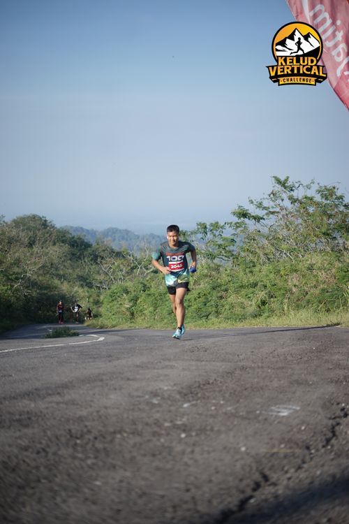 Race photo from Kelud Vertical Challenge 2024