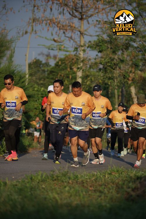 Race photo from Kelud Vertical Challenge 2024