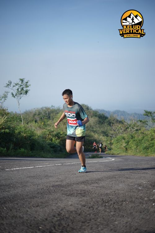 Race photo from Kelud Vertical Challenge 2024