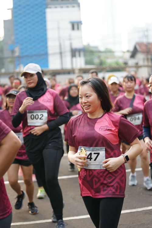 Race photo from Assurance Fun Run 2024
