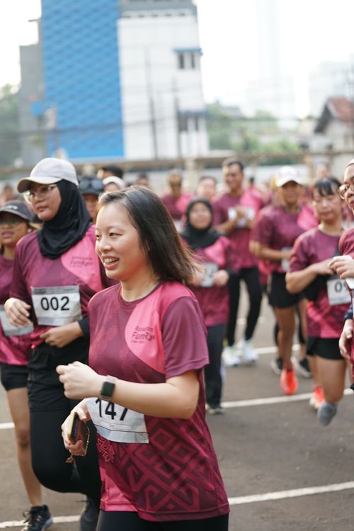 Race photo from Assurance Fun Run 2024