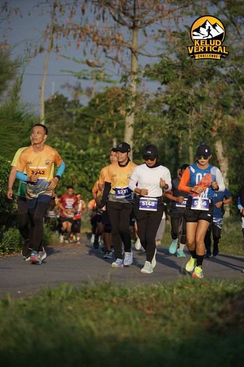 Race photo from Kelud Vertical Challenge 2024