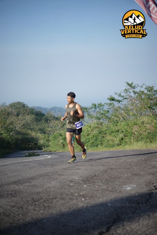 Race photo from Kelud Vertical Challenge 2024