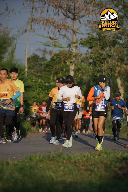 Race photo from Kelud Vertical Challenge 2024