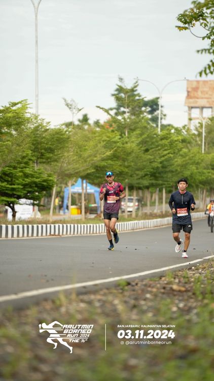 Race photo from Arutmin Borneo Run 2024
