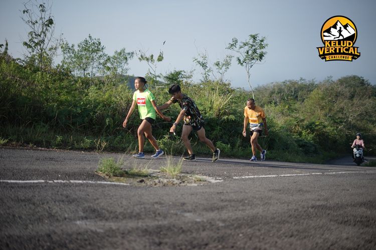 Race photo from Kelud Vertical Challenge 2024