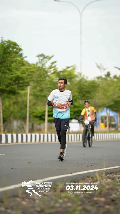 Race photo from Arutmin Borneo Run 2024