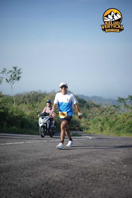 Race photo from Kelud Vertical Challenge 2024