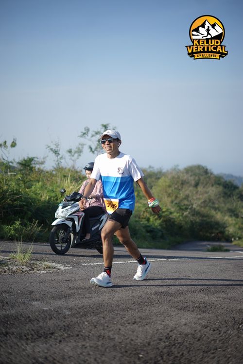 Race photo from Kelud Vertical Challenge 2024