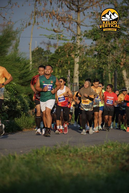 Race photo from Kelud Vertical Challenge 2024