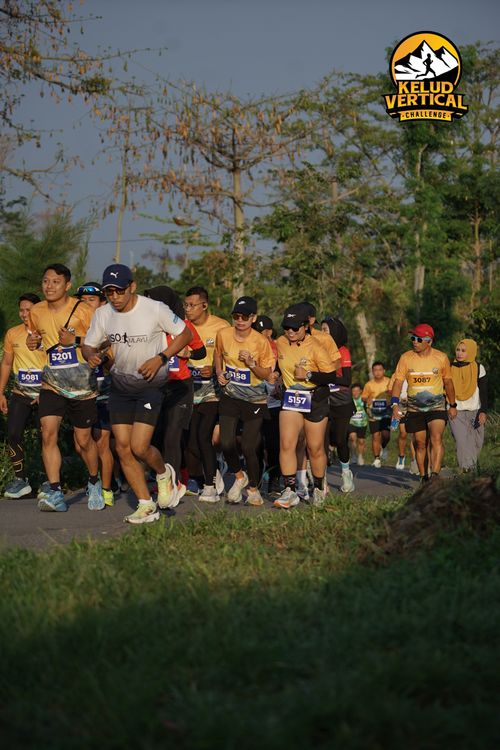 Race photo from Kelud Vertical Challenge 2024