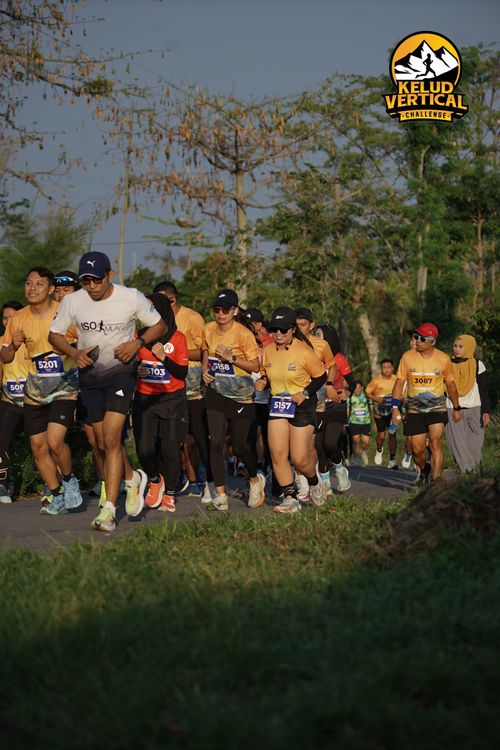 Race photo from Kelud Vertical Challenge 2024