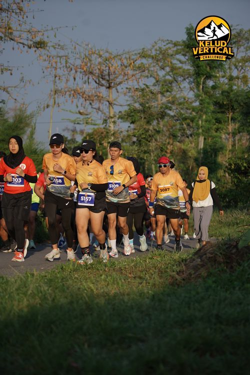 Race photo from Kelud Vertical Challenge 2024
